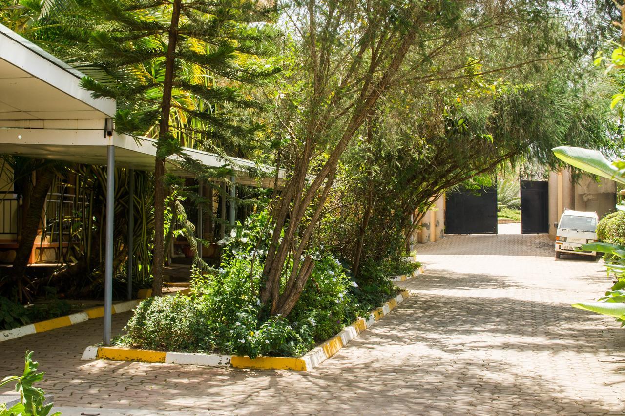 Desert Breeze Hotel Arua Ngoại thất bức ảnh