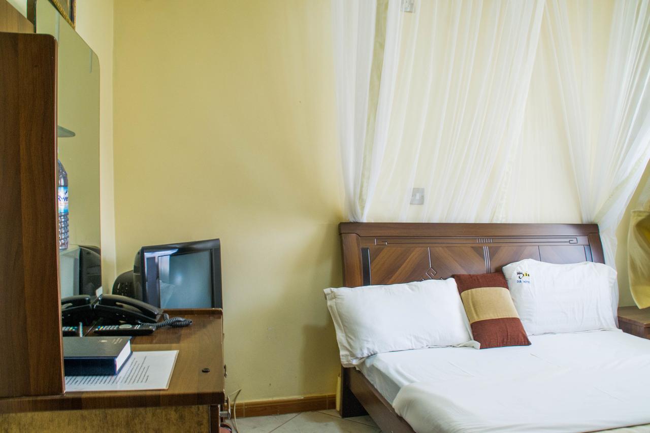 Desert Breeze Hotel Arua Ngoại thất bức ảnh