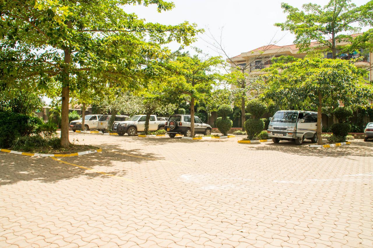 Desert Breeze Hotel Arua Ngoại thất bức ảnh