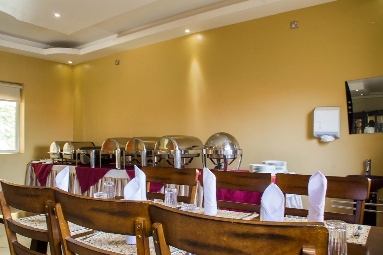 Desert Breeze Hotel Arua Ngoại thất bức ảnh